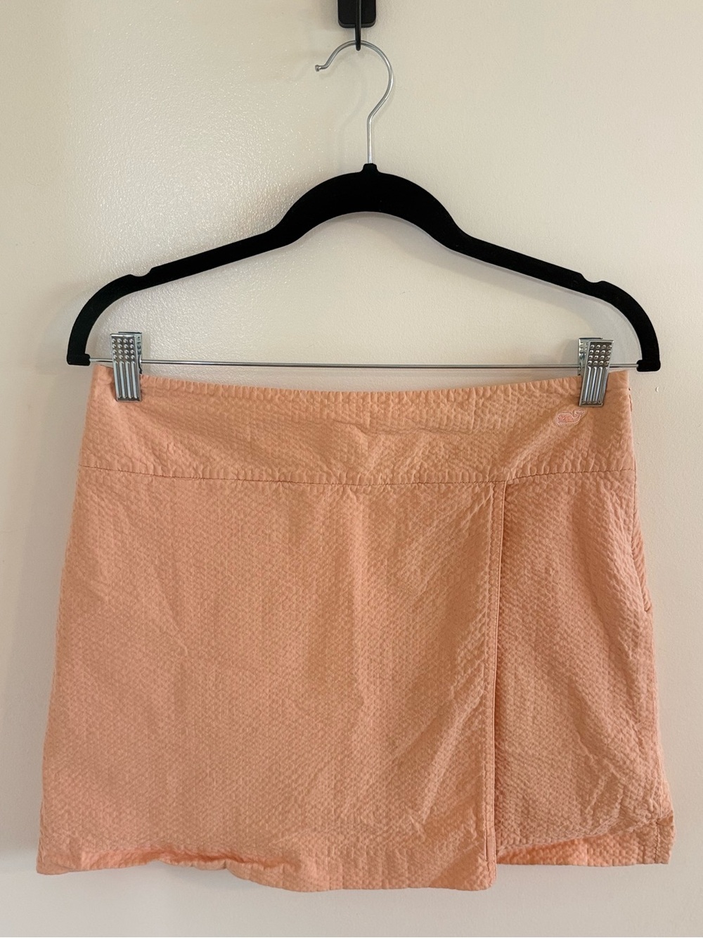 Vineyard Vines pink seersucker wrap skirt